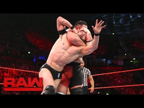 Finn Bálor vs. Samoa Joe: Raw, Nov. 6, 2017