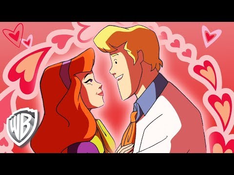 Scooby-Doo! en Latino | La Historia de Amor de Fred & Daphne | WB Kids