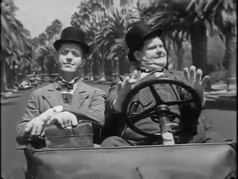 Busy Bodies - #Laurel & #Hardy (1933)