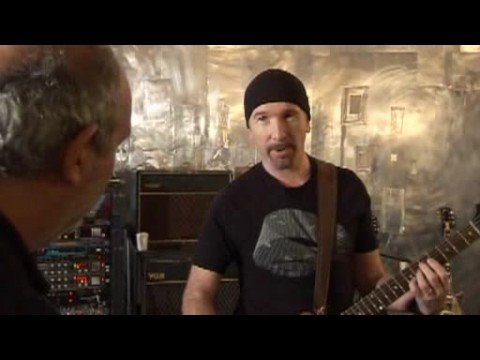 U2's The Edge demonstrating his guitar rig (1/2)