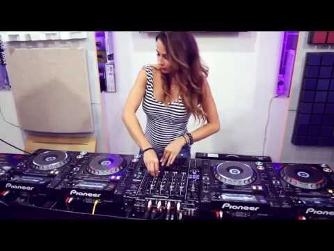 Juicy M & 4 decks