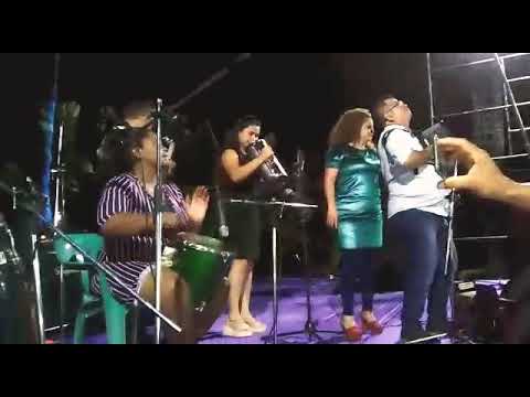 Lucy Martinez y las princesas del vallenato