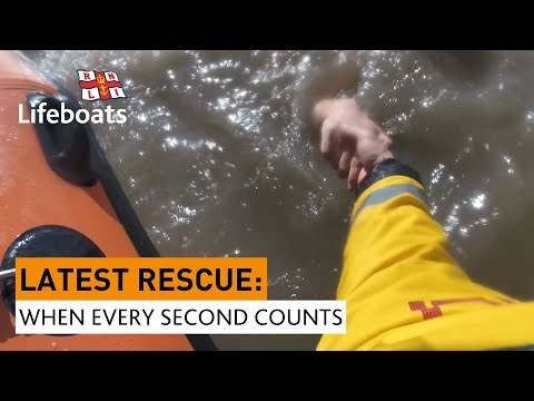 Dramatic moment RNLI Weston-super-Mare rescue two from the water