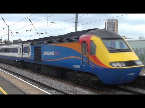 Trains at Hendon, MML - 23/06/17