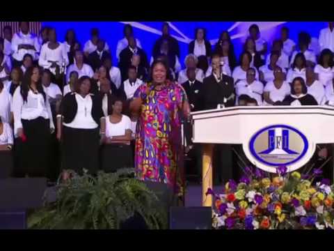 Marvin Winans 2017 Kathy Taylor and Marvin Winans at Holy Convocation 2017