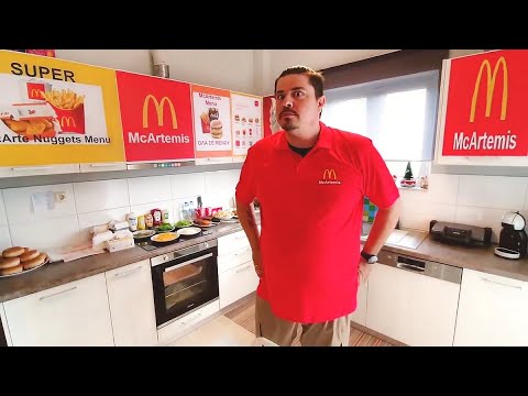 ΑΝΟΙΞΑΜΕ ΤΟ ΔΙΚΟ ΜΑΣ McDonald΄s δηλαδή "McArtemis" ΣΤΟ ΣΠΙΤΙ ! We OPENED Our Own McDONALD'S At HOME