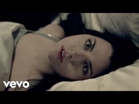 Evanescence - Bring Me To Life (Official Music Video)