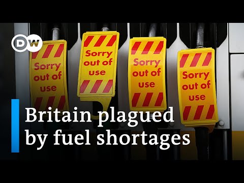 UK puts military tanker drivers on fuel delivery standby as 'precaution' | DW News