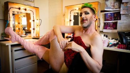 A burlesque in drag: this ain’t your grandma’s opera