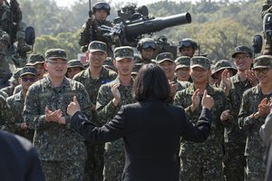 President Tsai Ing-wen at Spring Festival condolences to the "Army Force Training Southern District Joint Test Center", 21 January 2020