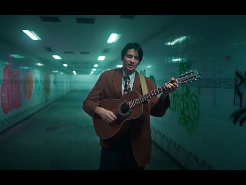 Phum Viphurit - Pluto [Live Session]