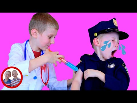 Doctor set toys | Rumbling Tummy! | Mike and Jake pretend play | Doctor kit  डॉक?टर सेट  العاب دكتور