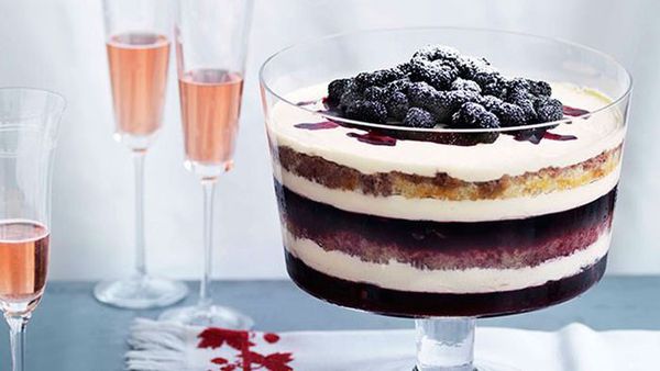 <a href="http://kitchen.nine.com.au/2016/05/16/19/29/dark-berry-trifle" target="_top">Dark berry trifle</a>