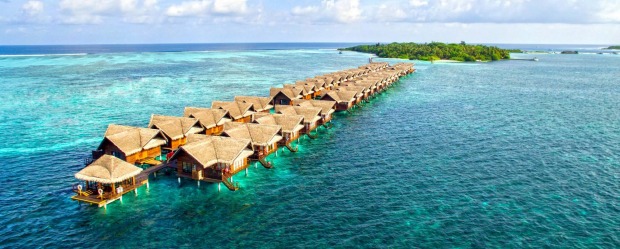 Experience a holiday in the tropics beyond compare at Adaaran Select Hudhuranfushi.