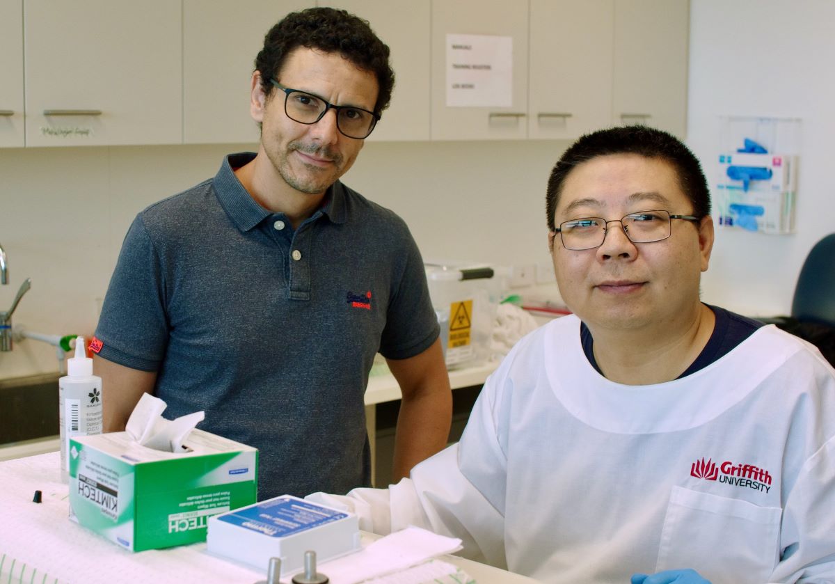 Dr Ali Zaid from Menzies Health Institute, Griffith University, with fellow researcher Dr Xiang Liu.