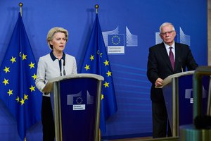 Image showing at the podium Ursula von der Leyen, President of the European Commission, and Josep Borrell Fontelles, High Representative of the Union for Foreign Affairs and Security Policy and Vice-President of the European Commission in charge of a stronger Europe in the World, gave a press statement, on Russia’s aggression against Ukraine, Brussels - EC/Berlaymont, On february 24, 2022.