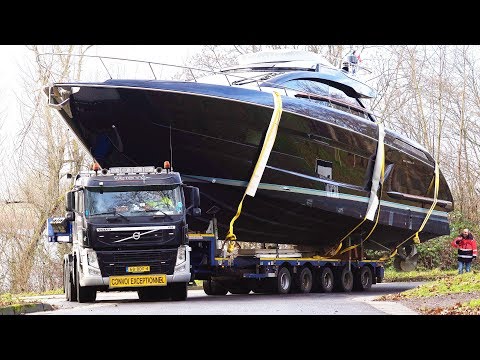 Slippery Yacht Loading / Heavy Haulage to the Pontoon | Boot 2019