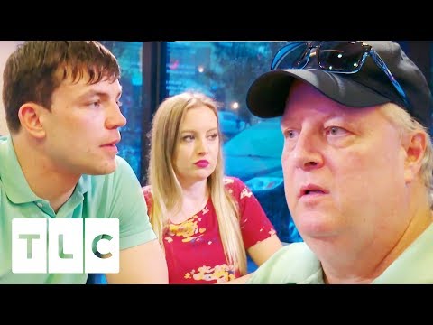 Andrei Meets Elizabeth's Family For The First Time! | 90 Day Fiancé