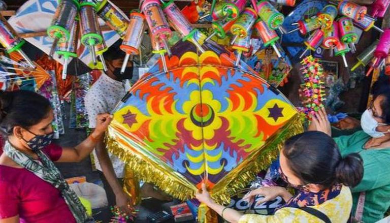 Delhi: Plea in HC seeks complete ban on kite flying and sale citing threats from Manjha