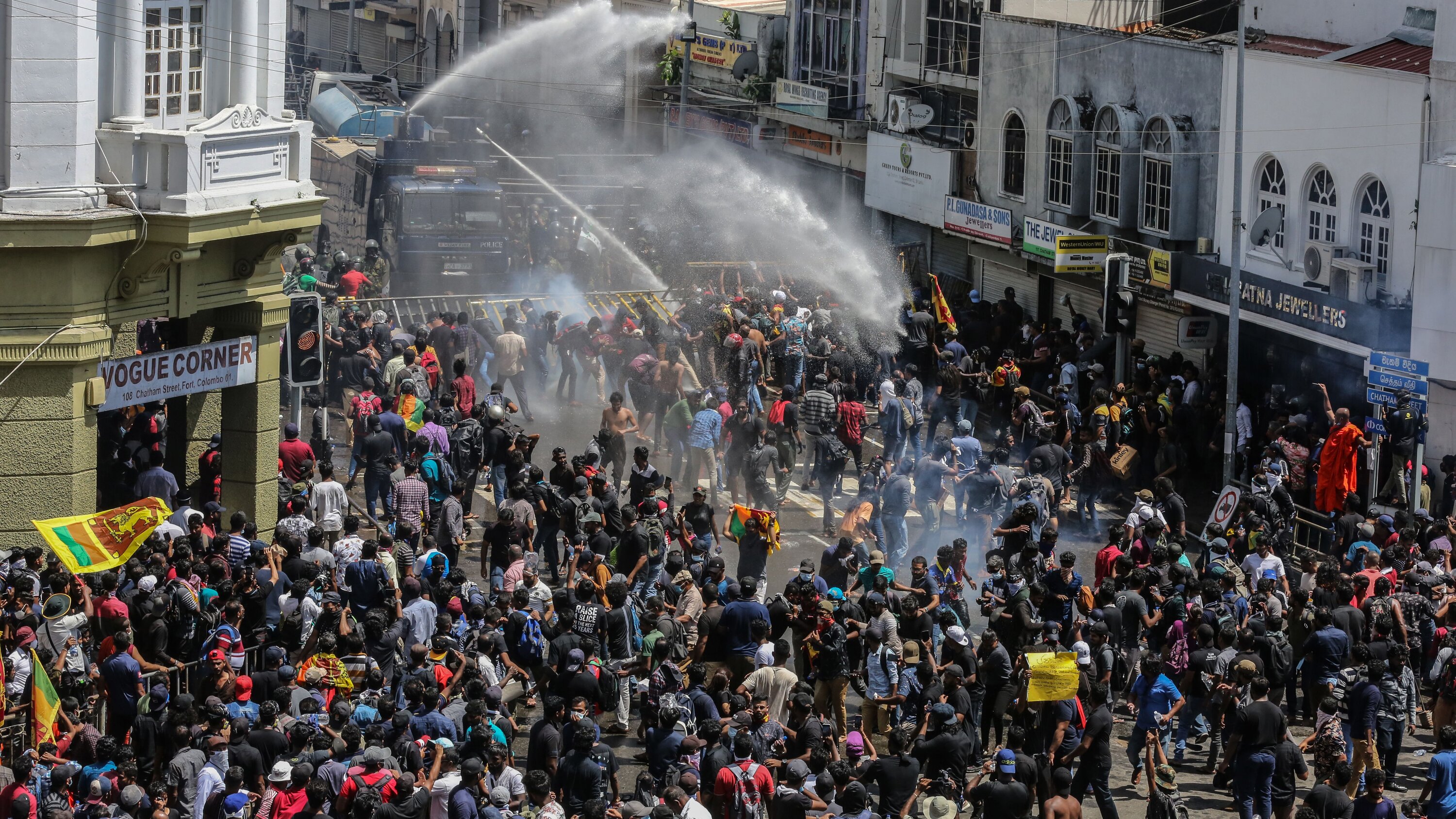 Security forces trying to disperse protesters near the president’s house in Colombo, Sri Lanka, on Saturday.