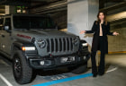 I attempted to park the giant Jeep Gladiator Rubicon in a compact car space of a crowded shopping centre