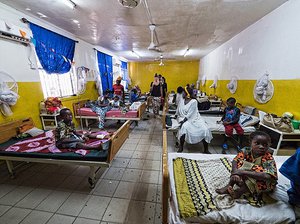 Banjul childrens hospital The Gambia (15856464471)