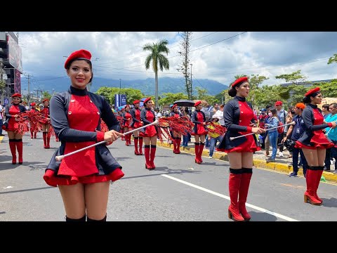 DESFILE DEL 15 DE SEPTIEMBRE EL SALVADOR