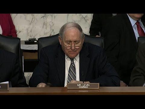 Carl Levin, powerful military voice, dies at 87