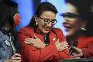 Free Party presidential candidate Xiomara Castro acknowledges her supporters after general elections, in Tegucigalpa, Honduras, Sunday, Nov. 28, 2021