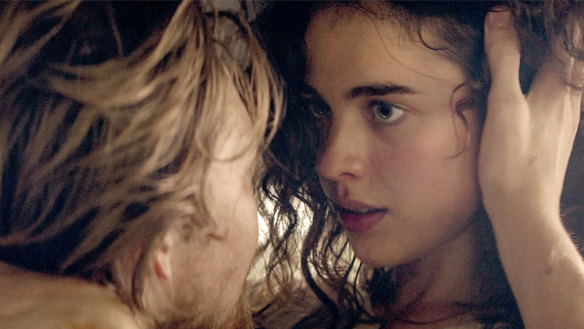 Joe Alwyn (left) and Margaret Qualley play a couple on the run in Nicaragua in Stars at Noon. 