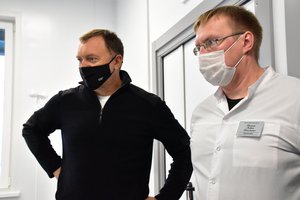 Oleg Deripaska at the opening of a medical center in Krasnoturinsk