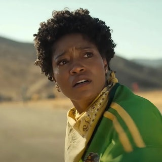 Keke Palmer wearing green in the desert in Nope.