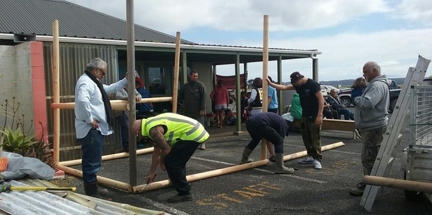 Protesters appear to be building a marae in the Kaitaia Airport car park. 