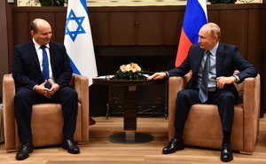 Vladimir Putin with Prime Minister of Israel Naftali Bennett. Photo by Eugeniy Biyatov, RIA Novosti