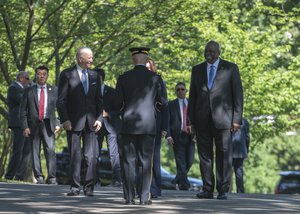 Joe Biden, Kamala Harris, Lloyd J. Austin III, Lloyd J. Austin III, and Maj. Gen. Omar J. Jones IV to honor America’s fallen military service members, May 31, 2021 at Arlington National Cemetery