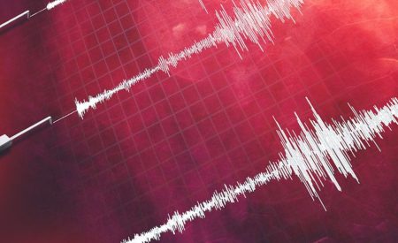 Reportan nuevo terremoto en Nueva Caledonia: SHOA descartó riesgo de tsunami para las costas de Chile