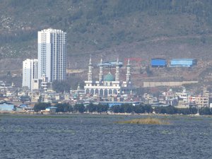 Nagu Town, Tonghai County, with its Najiaying Mosque, seen from across the Qilu Lake, China