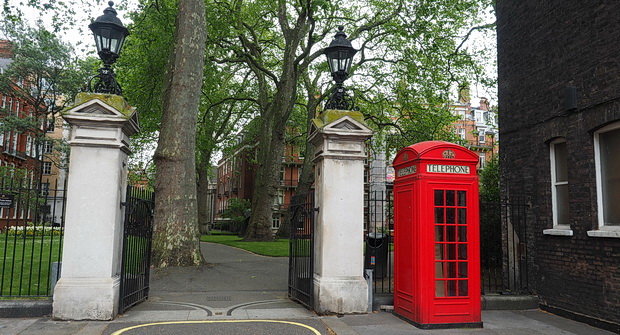 London's hidden gem: Mount Street Gardens and a wonderful church in Mayfair