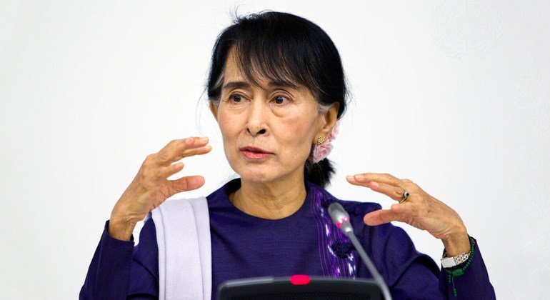 Aung San Suu Kyi, General Secretary of the National League for Democracy of Myanmar, addresses a meeting at the United Nations in New York. (file)