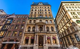 Hotel Le St James Montreal Exterior photo