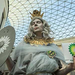 Standing firm against BP sponsorship of British Museum’s ‘Troy’ exhibition on 8 February 2020. Hundreds of activists trying to end the artwash were also joined by a giant Trojan horse. IMAGEPLOTTER/ALAMY