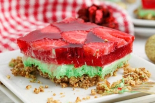 Christmas Pretzel Salad