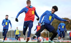 Cole Palmer (left) and Rico Lewis in England training