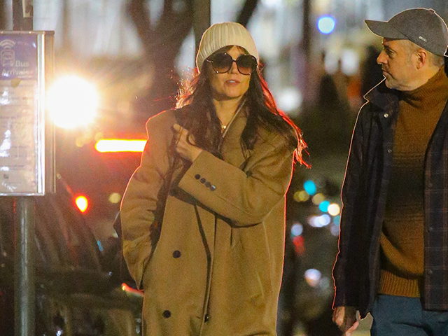 Katie Holmes Is In Full “Cozy-Girl” Mode