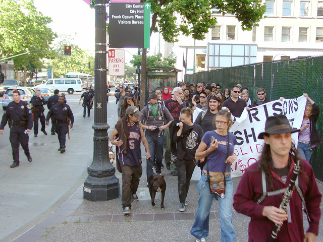 anticut3_prisonsolidarity_0708111846.jpg 