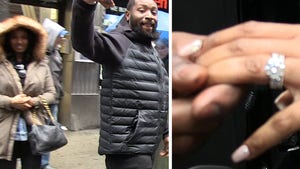 NFL's NaVorro Bowman -- I'M GETTING HITCHED ... Check Out The Ring (VIDEO)