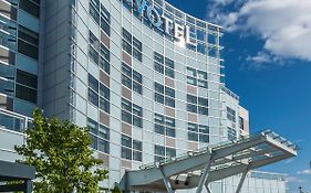 Novotel Montreal Aeroport Dorval Exterior photo