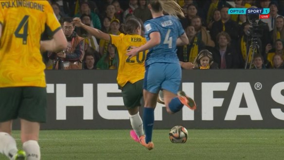 Sam Kerr scores a candidate for goal of the tournament, hammering a long range drive into the top corner to level it at 1-1.