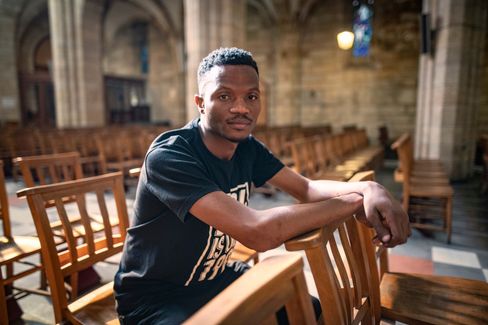 Student Axolile Notywala in Cape Town's St. George's Cathedral: "We live in the most unequal society in the world."