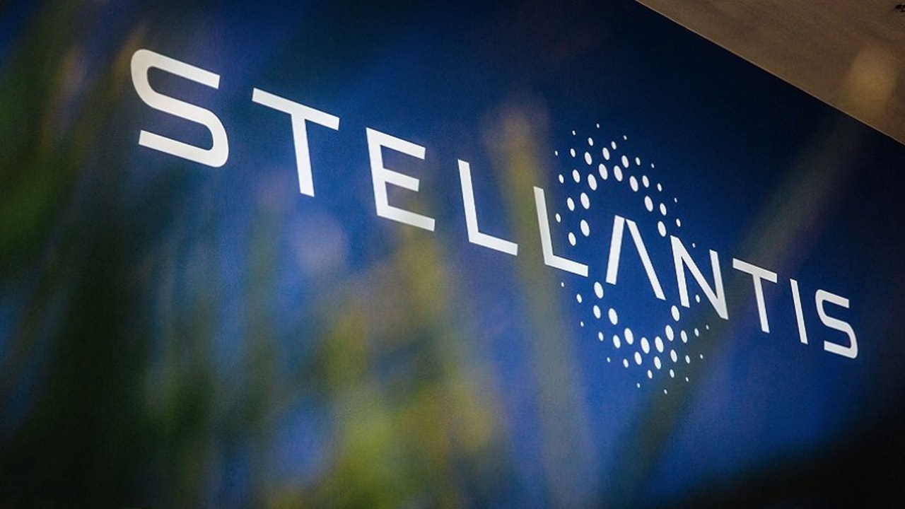 Stellantis and Foxconn to develop in-car technology and communication platform